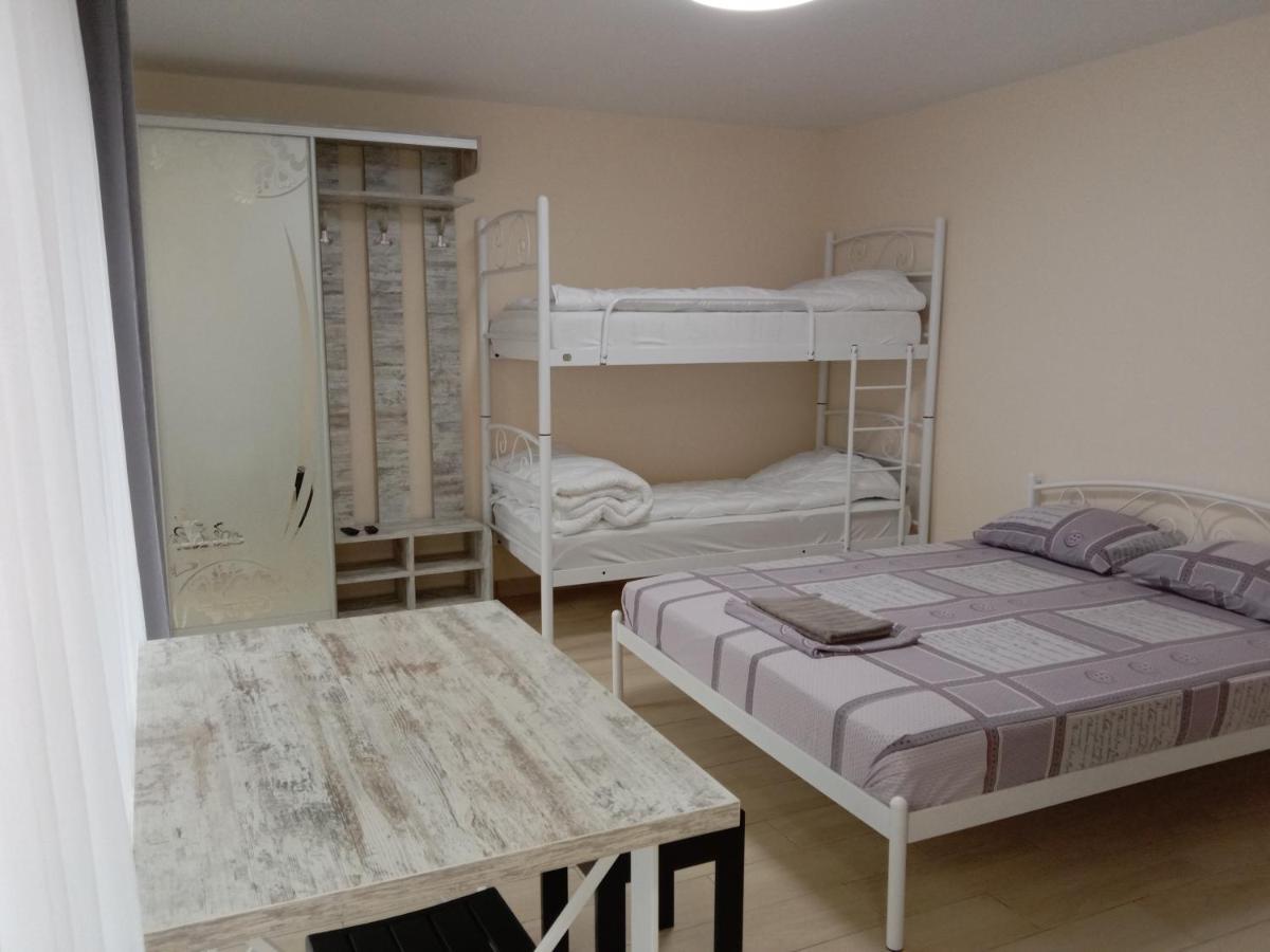 Однокімнатна 105 Apartment คเมลไนป์สกาเย ภายนอก รูปภาพ